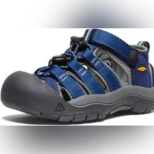 KEEN Newport H2 Closed Toe Water SANDALS- little kid size 1 Navy Blue